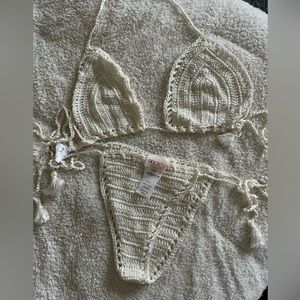 House of CB crochet bikini top and bottom size medium